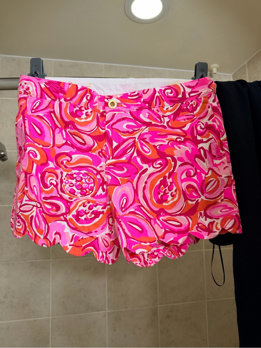 Lily Pulitzer Bright Pink Floral Scalloped Women's Shorts